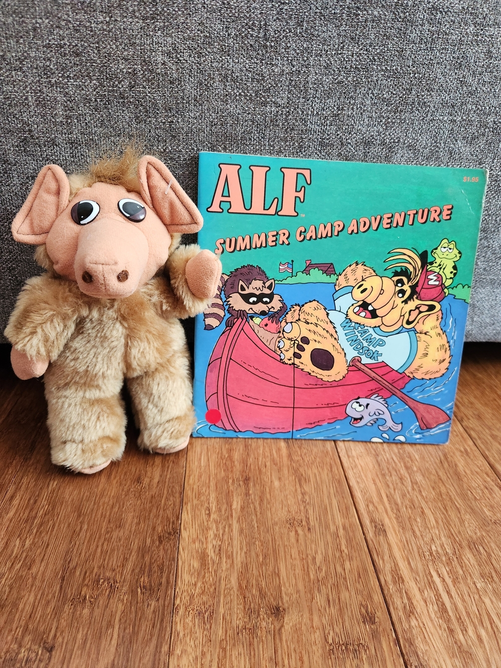Vintage 1986 Alf Alien Small Plush Stuffed Animal Soft Collectible Toy & Book